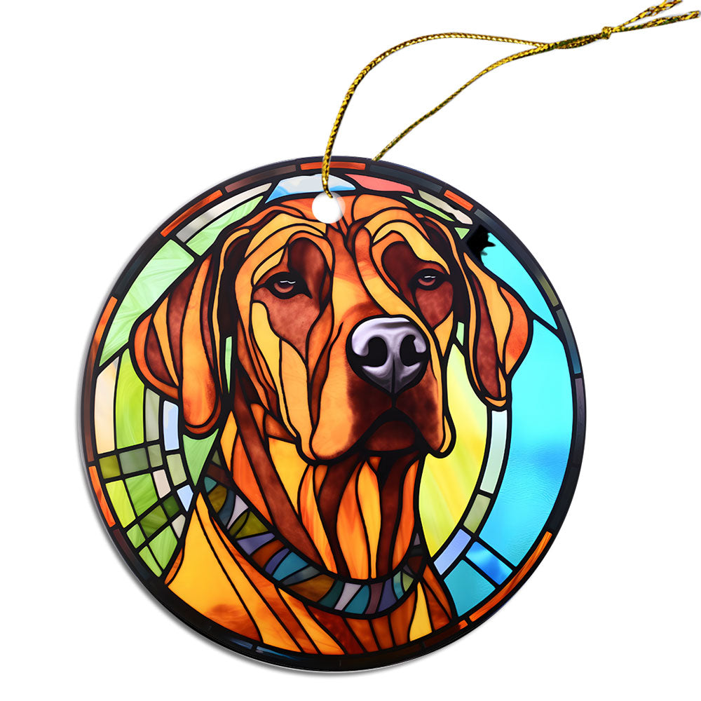 Adorno navideño de vidrieras con la raza de perro "Rhodesian Ridgeback"