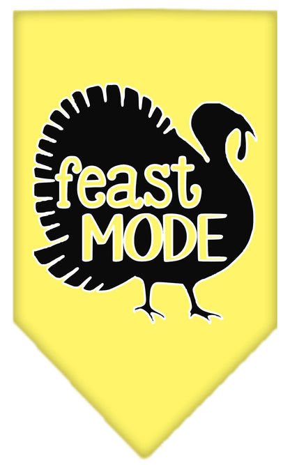 Bandana para mascotas y perros serigrafiada con la frase "Feast Mode"