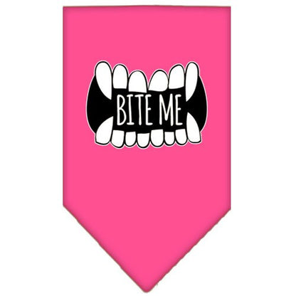 Bandana para mascotas y perros serigrafiada con la frase "Bite Me"