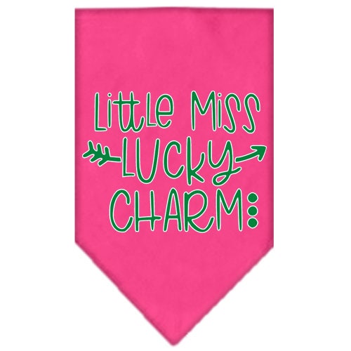 Bandana para mascotas y perros serigrafiada con la frase "Little Miss Lucky Charm"