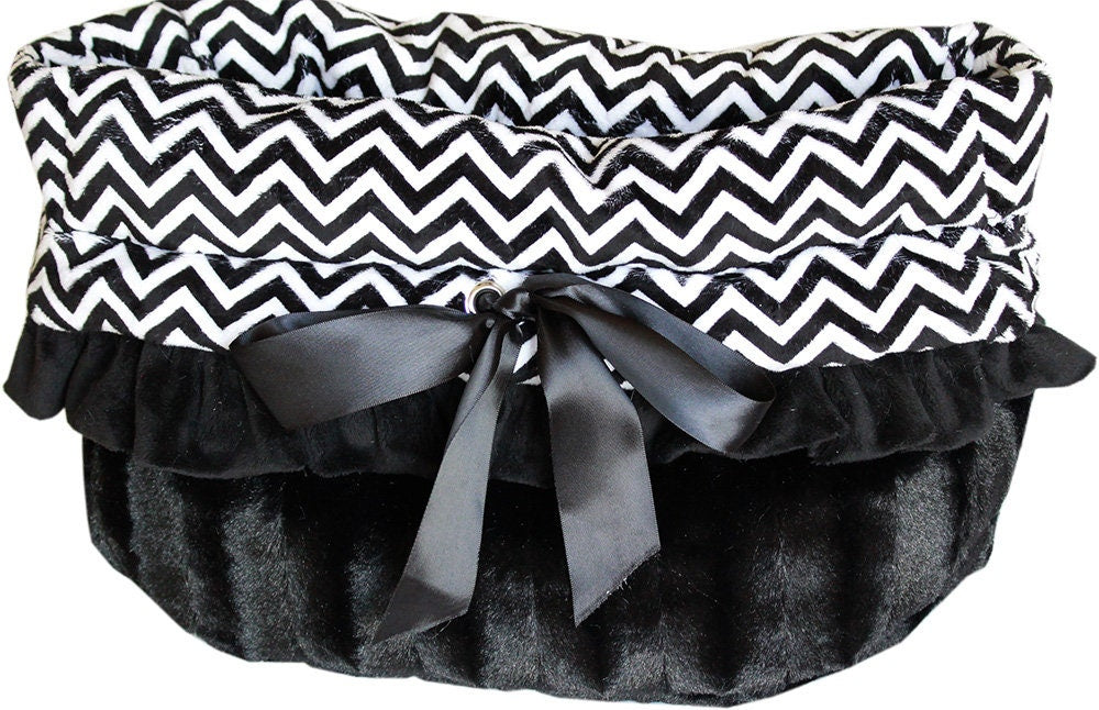 Dog, Puppy & Pet or Cat Reversible Snuggle Bugs Pet Bed, Bag, and Car Seat All-in-One, "Black Chevron"