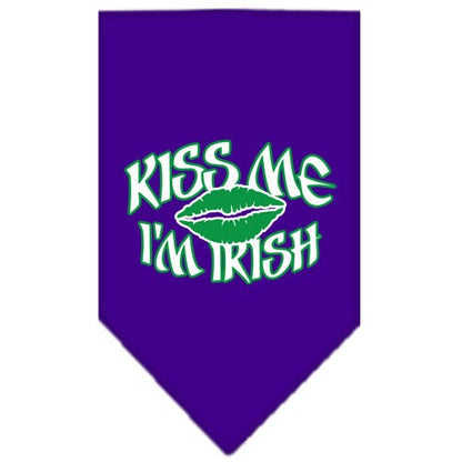 Bandana para mascotas y perros serigrafiada con la frase "Bésame, soy irlandés"