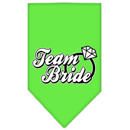 Bandana para mascotas y perros serigrafiada con la frase "Team Bride"