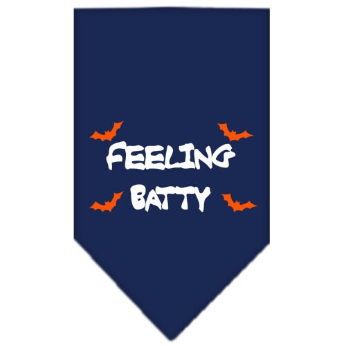 Bandana para perros y mascotas de Halloween serigrafiada con la frase "Feeling Batty"