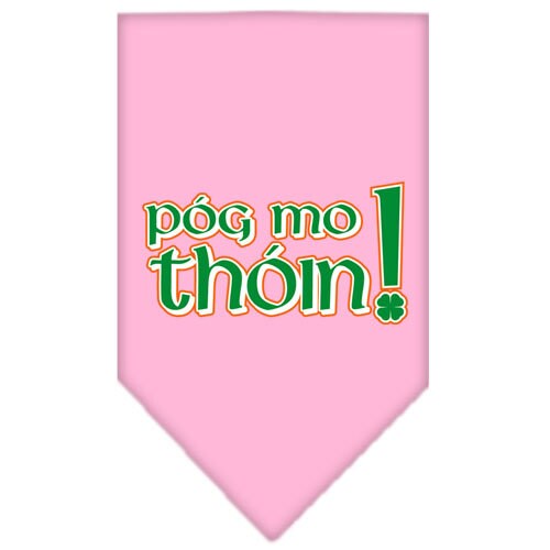 Bandana para mascotas y perros serigrafiada con la frase "Pog Mo Thoin"