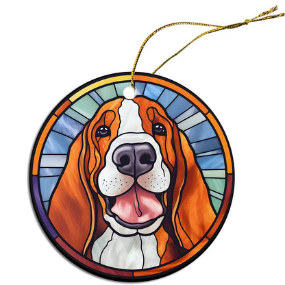 Adorno navideño de vidrieras con la raza de perro "Basset Hound"