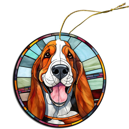 Adorno navideño de vidrieras con la raza de perro "Basset Hound"