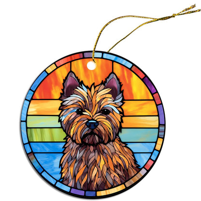 Adorno navideño de vidrieras con la raza de perro "Cairn Terrier"