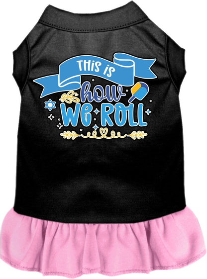 Vestido para mascotas, perros y gatos de Hanukkah serigrafiado con la frase "This Is How We Roll"