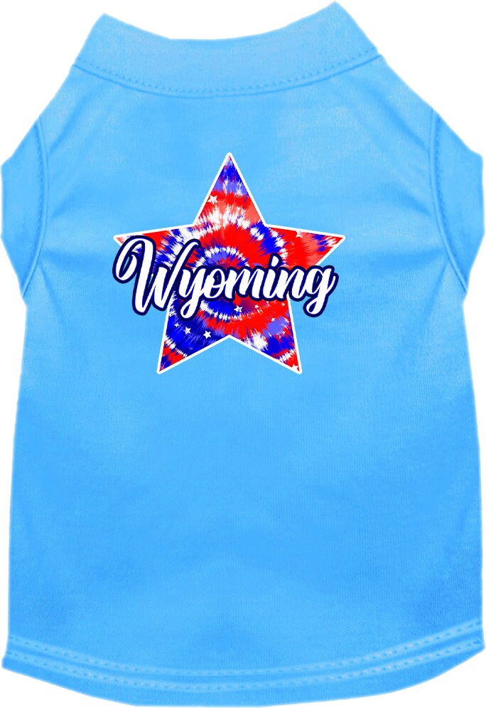 Camiseta serigrafiada para perros y gatos, para mascotas pequeñas y medianas (tallas XS a XL), "Wyoming Patriotic Tie Dye"