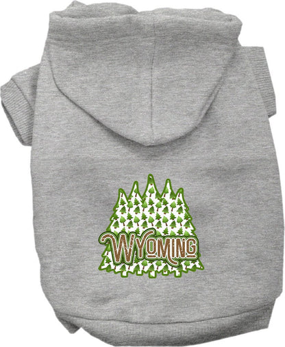 Sudadera con capucha serigrafiada para perros y gatos, para mascotas pequeñas y medianas (tallas XS a XL), "Wyoming Woodland Trees"