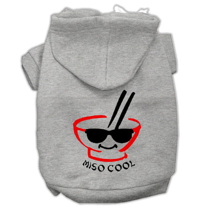 Sudadera con capucha para mascotas, perros y gatos serigrafiada con el texto "Miso Cool"