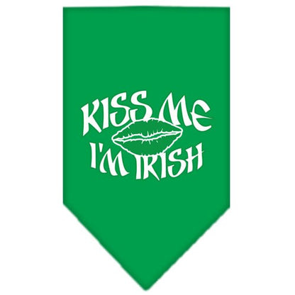 Bandana para mascotas y perros serigrafiada con la frase "Bésame, soy irlandés"