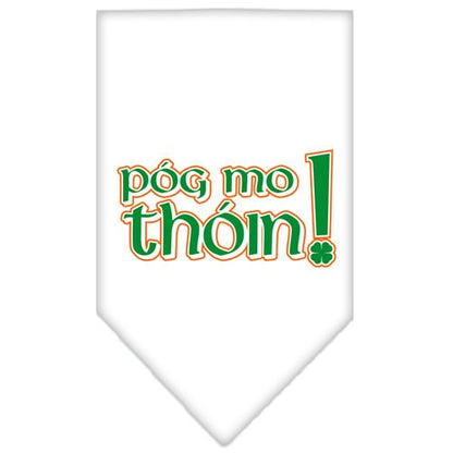 Bandana para mascotas y perros serigrafiada con la frase "Pog Mo Thoin"